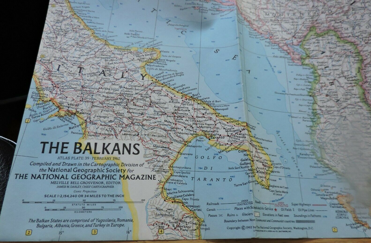 NATIONAL GEORGRAPHIC MAP OF THE BALKANS  1962