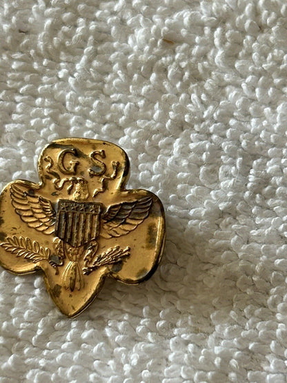 GIRL SCOUTS OF AMERICA:  VINTAGE GS UNIFORM PIN