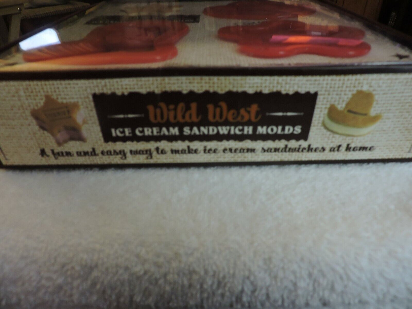 WILD WEST ICE CREAM SANDWICH MOLDS  SET OF 3 (NIB)