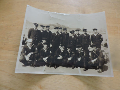 VINTAGE NAVAL CREW PICTURE 7X5.5 INCHES