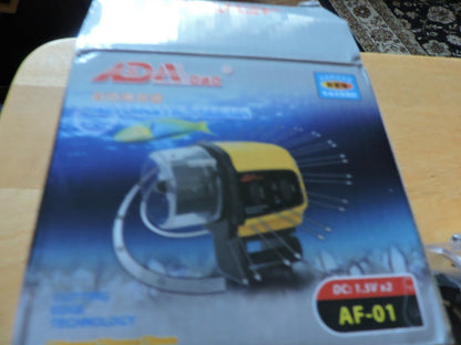 AUTOMATIC AQUATIC FEEDER--NEW IN BOX