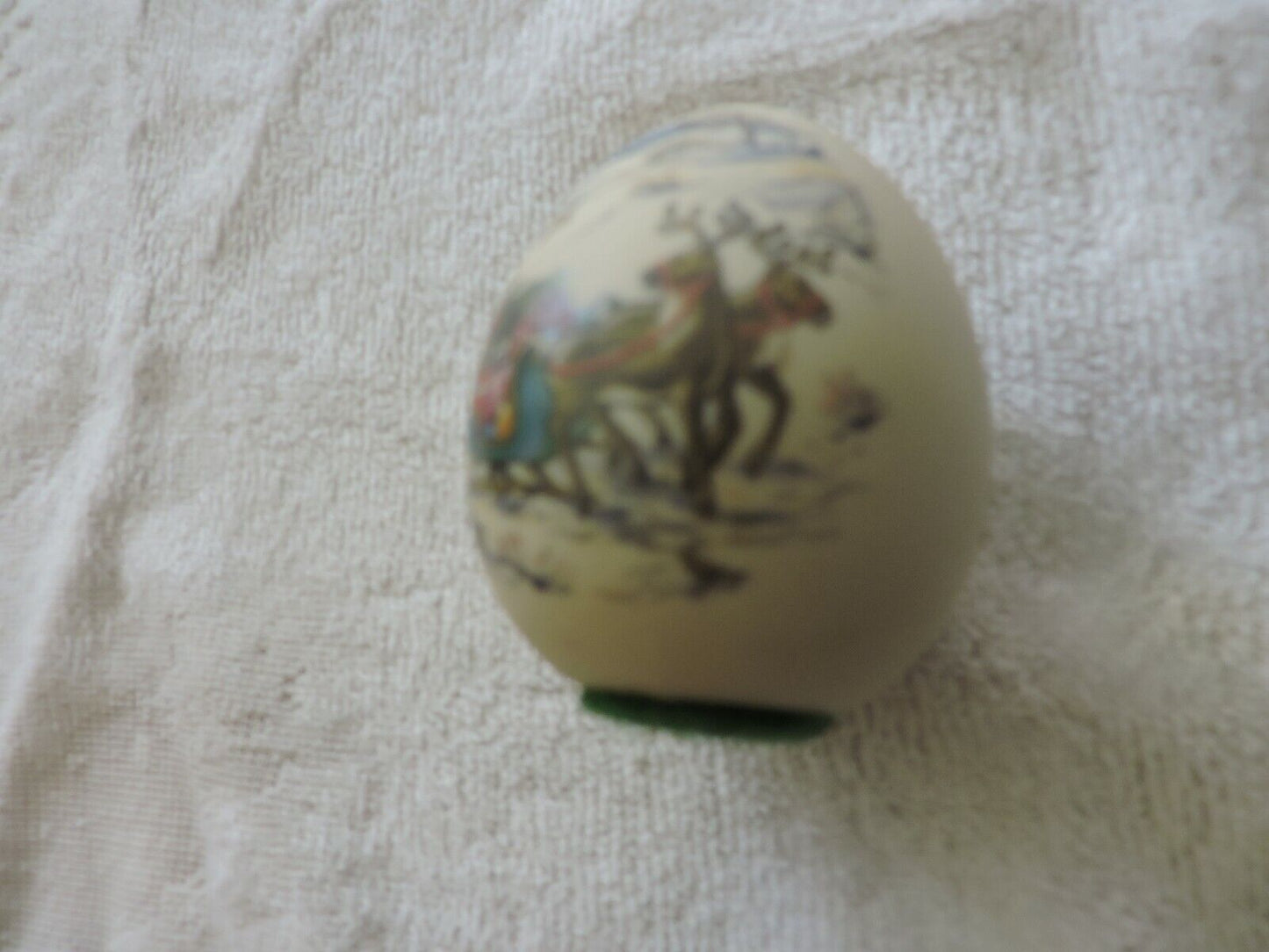 WOMACK DECORATIVE EGG---SLEIGH SCENE   USA