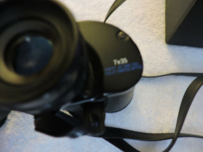 BUSHNELL BINOCULARS SPORTSVIEW WITH CASE  7 X 35