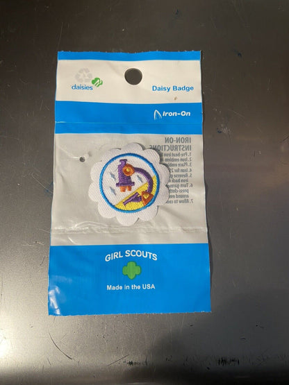 Official Girl Scout STEM CAREER EXPLORATION book and Patch Combo