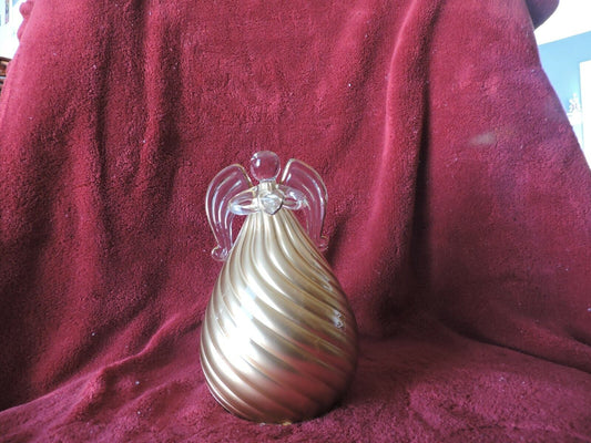 UNIQUE GLASS ANGLE  7 INCHES TALL