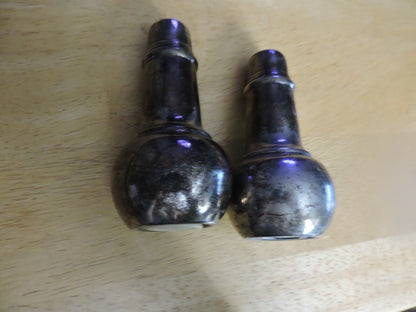 SALT AND PEPPER SHAKERS SILVER, 4.5 X 2.5 INCHES