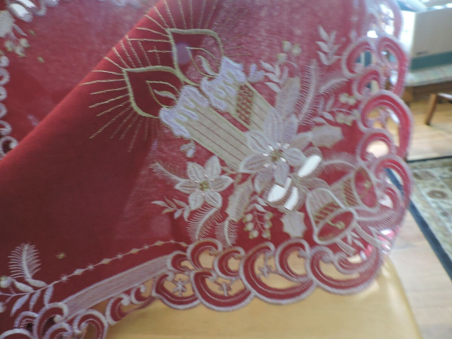 CHRISTMAS TABLE CLOTH--32 X 32 INCHES--NEW