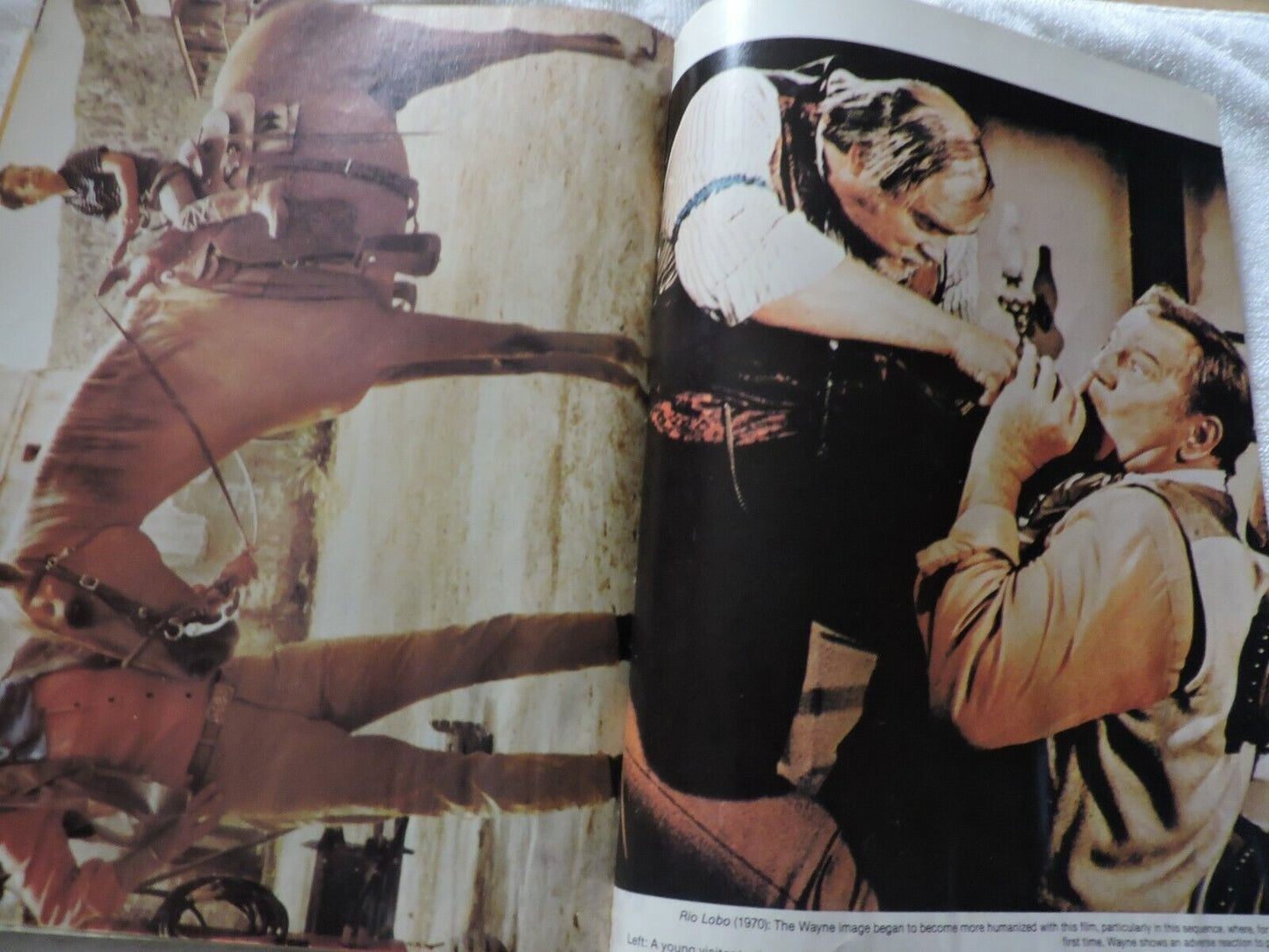 JOHN WAYNE & THE GREAT COWBOY HEROES MAGAZINE  1979