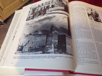 2194 Days of War Illustrated Chronology of WWII 752 Pages HC DJ