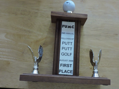 VINTAGE  GOLF WOODEN TROPHY     11 1x10x3  INCHES--FUMC PUTT PUTT GOLF 1ST PLACE