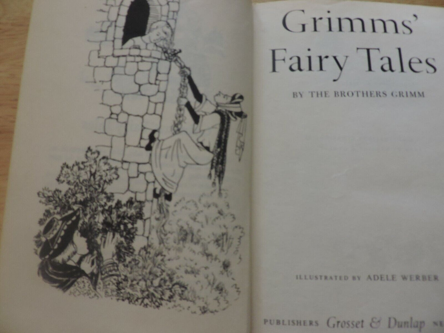 GRIMMS FAIIRY TALES BY THE BROTHERS GRIMM 1963