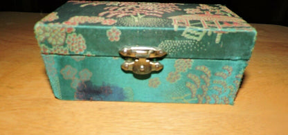 PAINTED CHINESE STRESS/MASSAGE HAND BALLS IN DECORATIVE BOX