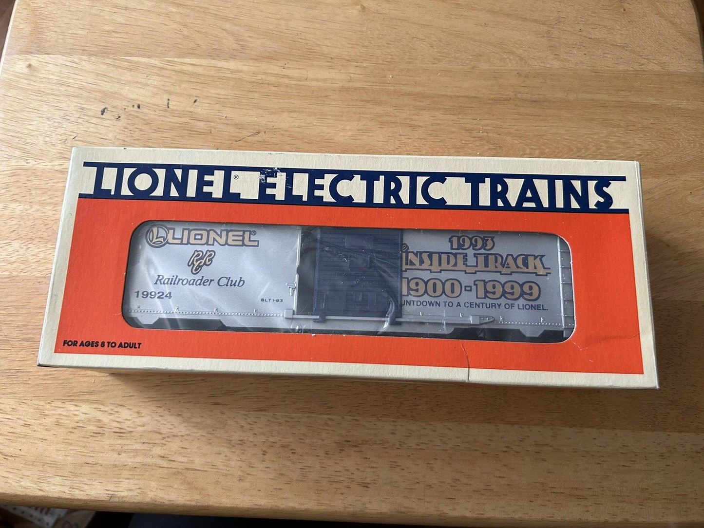 LIONEL ELECTRIC TRAINS 1993 LIONEL RAILROADER CLUB 19924