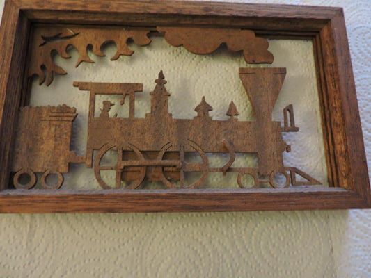 WOODEN LOCOMOTIVE HAND CRAFTED WALL HANGING 7.5 X 4.5 INCHES