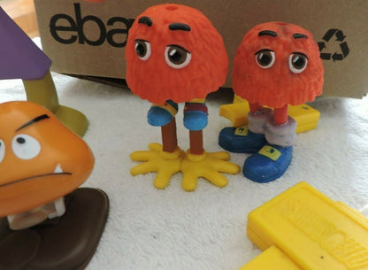 VARIETY LOT OF TOYS--8 PIECES