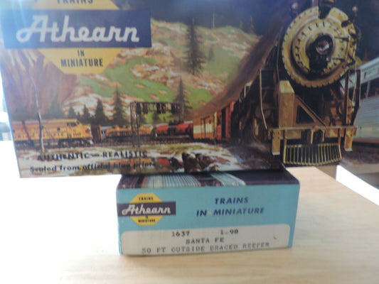 ATHEARN TRAINS IN MINIATURE SANTE FE 50 FT OUTSIDE BRACED REFEER (NIB)