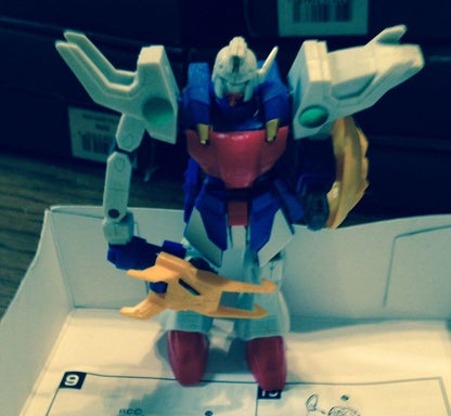 Bandai 1995 Wing Gundam 0, Mobile Suit XXXG-00W0 Action Figure 1/100 Model Kit