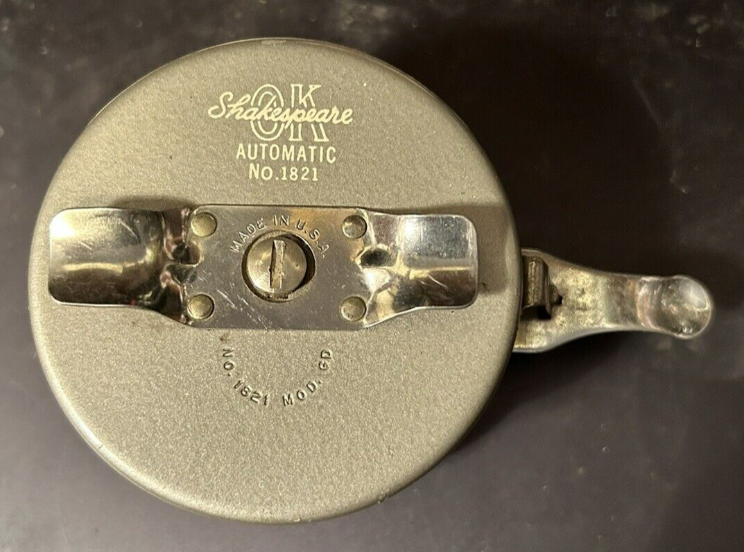 SHAKESPEARE  AUTOMATIC FLY FISHING REEL NO. 1821 MODEL GD