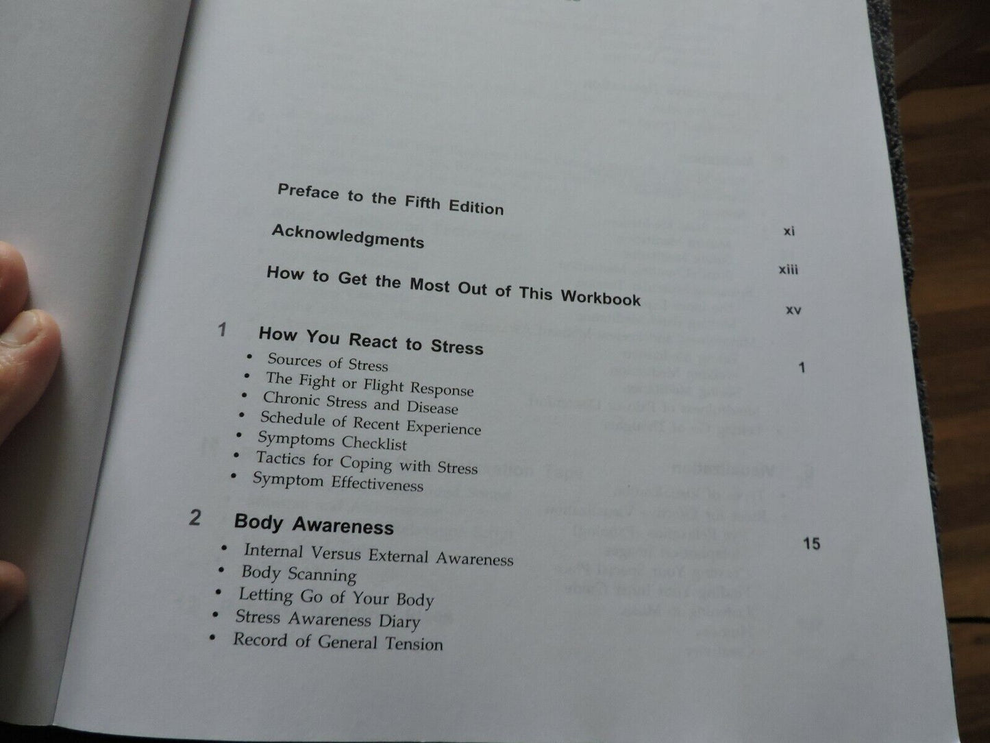 THE RELAXATION & STRESS REDUCTION WOOKBOOK  5TH EDITON--2001