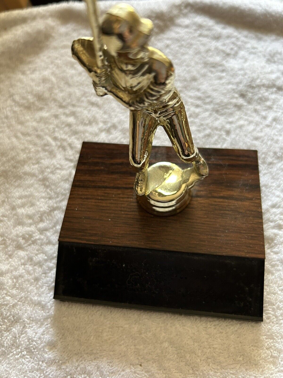 TROPHY: BASEBALL BATTER 5.25X4X3.5 INCHES
