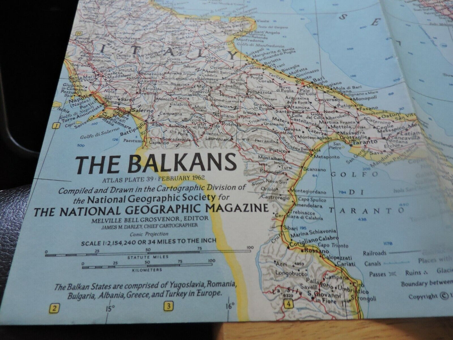 NATIONAL GEORGRAPHIC MAP OF THE BALKANS  1962
