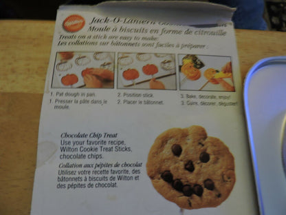 JACK-O-LANTERN COOKIE TREAT PAN (NEW)