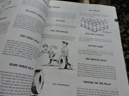 CUB SCOUT LEADER: HOW TO BOOK--GAMES, TRICKS, PUZZLES, CRAFTS, SKILLS  1991
