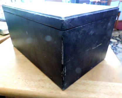 BOB'S BOXES: ANTIQUE KEEPSAKE BOX 12.5X7.75X6 INCHES