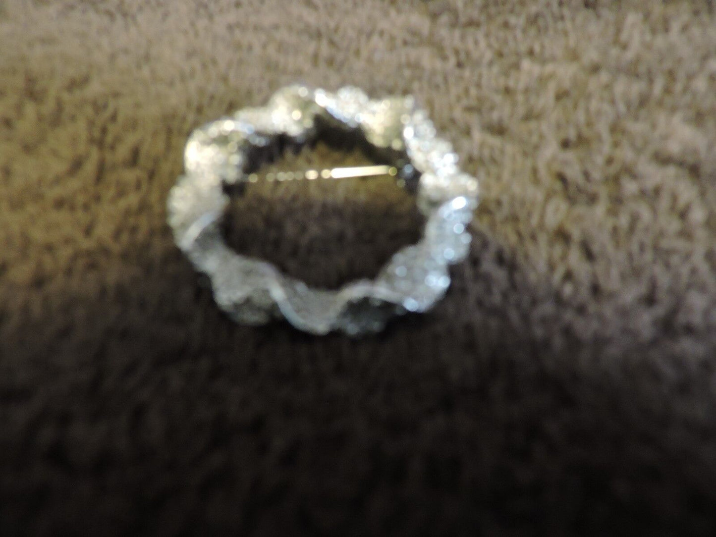 Christmas Wreath Brooch-Silver Colored/Beautiful