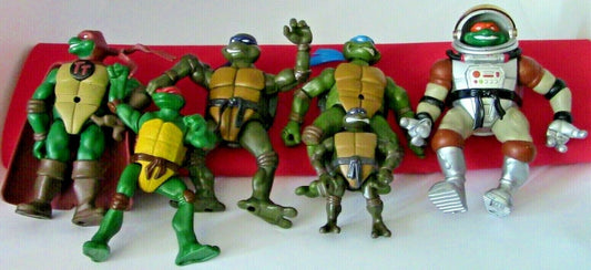 Lot of 4 Ninja Turtle Figures (Donatello/Leonardo/MichaelAngelo/TT) + Bonus Gift