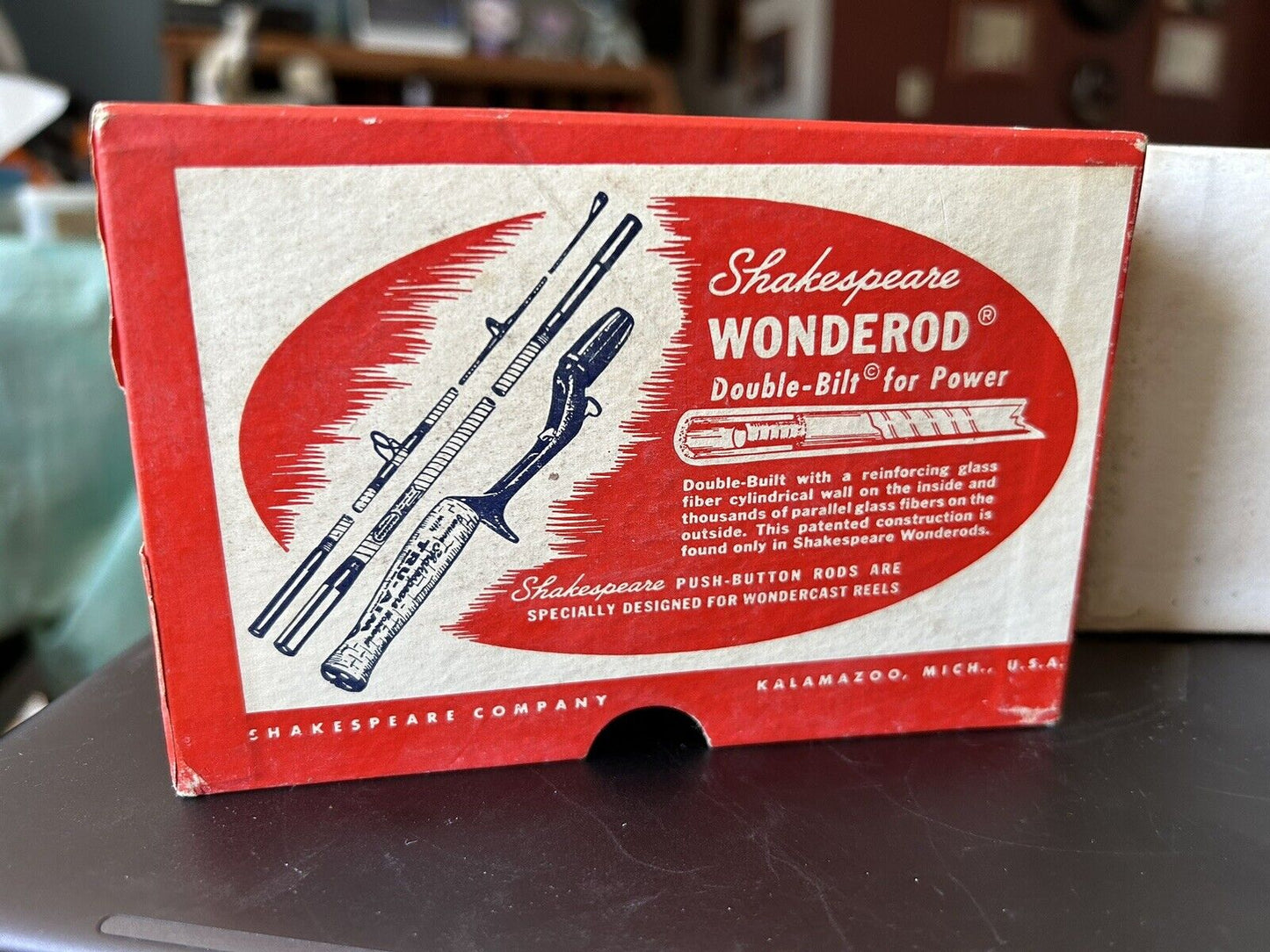 Vintage Shakespeare Wonderod 1765 box (no reel included)