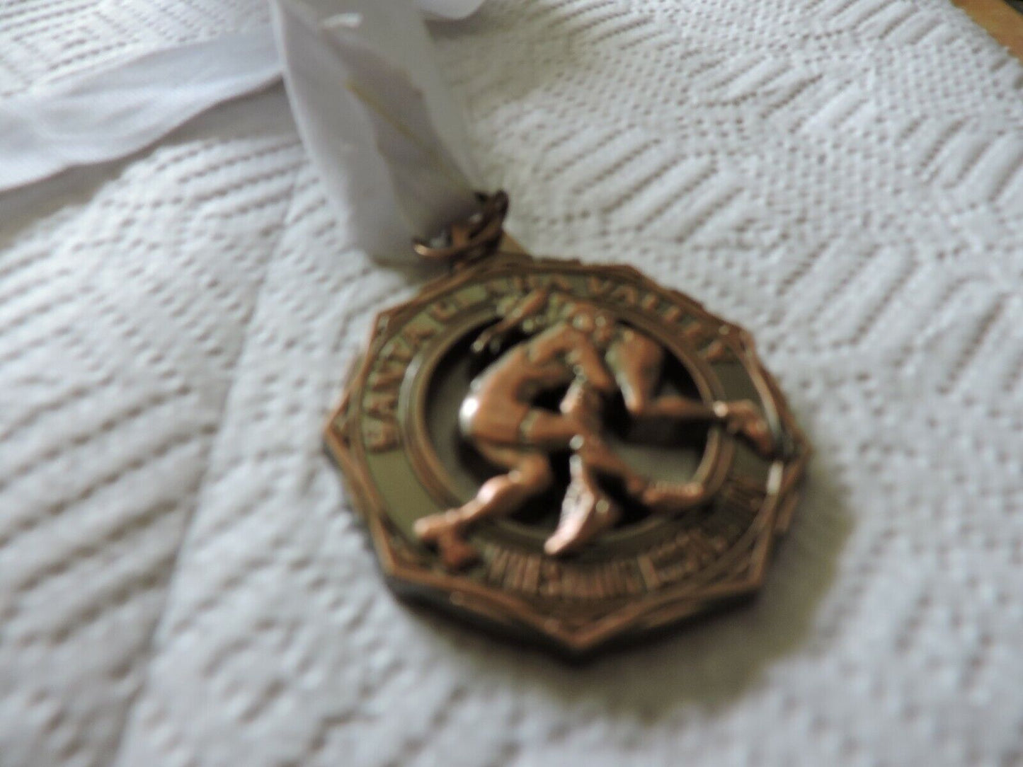 SANTA CLARA VALLEY WESTLING ASSSOCIATION- WITH WHITE RIBBON 2 INCH MEDAL