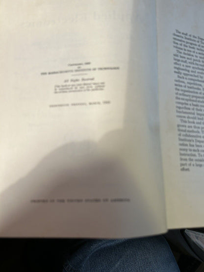 Hardcover: Applied Electronics by Staff members at M.I.T., 1943