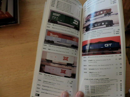 TM BOOKS PRICE AND RARITY GUIDE  LIONEL 1970-1989 BY TOM MCCOMAS & JAMES TUOHY