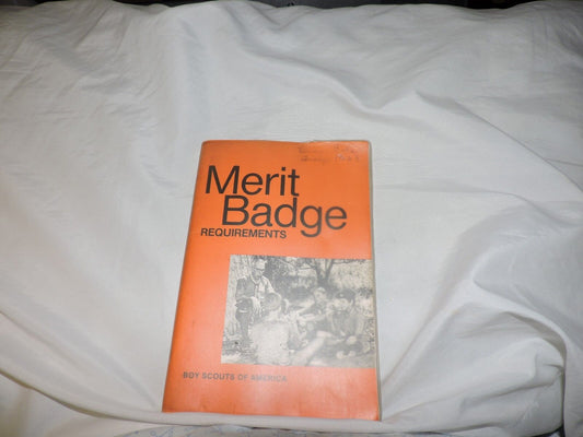 1979  BOY SCOUT  MERIT BADGE REQUIREMENTS BOOK (paperback)