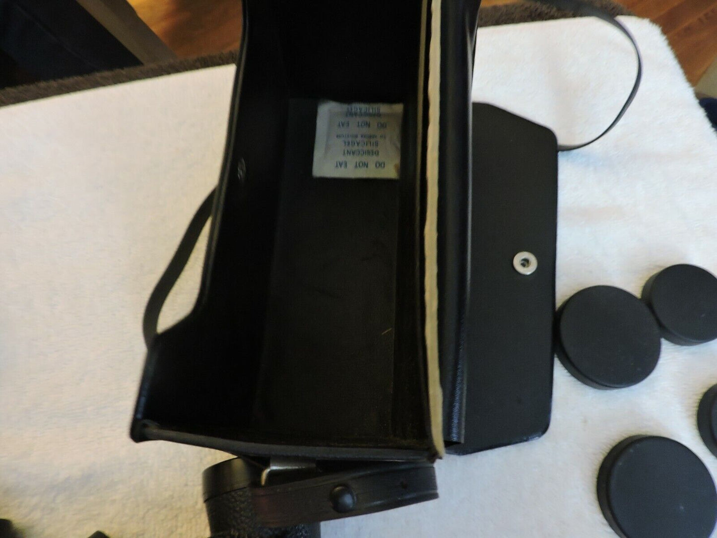 BUSHNELL BINOCULARS SPORTSVIEW WITH CASE  7 X 35