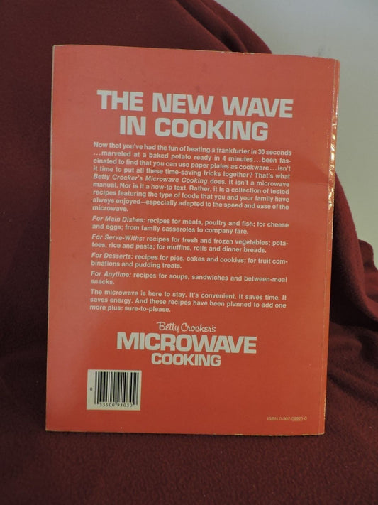 Betty Crocker's Microwave Cooking  1982