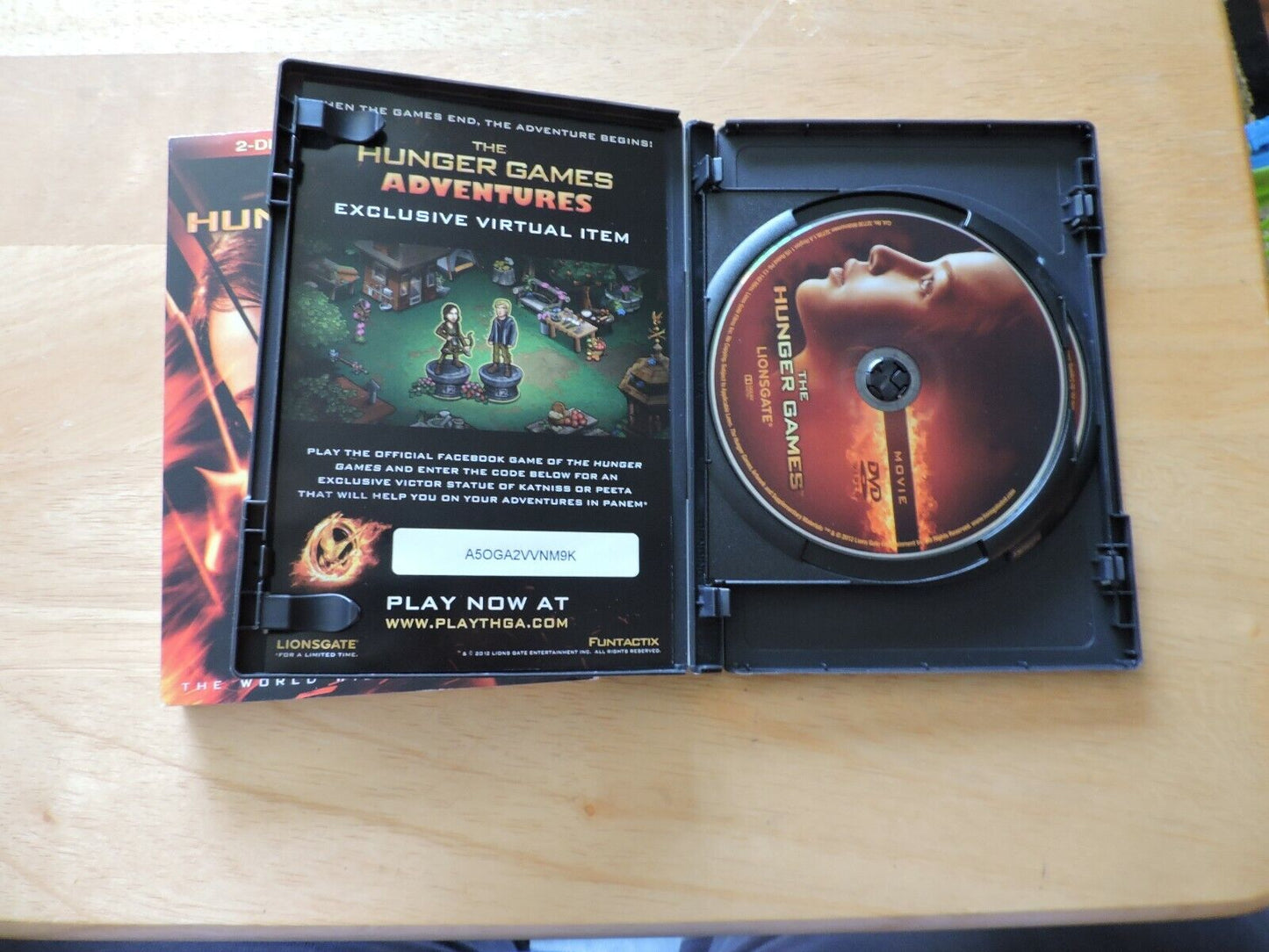 The Hunger Games 2 Disc DVD Set--2012