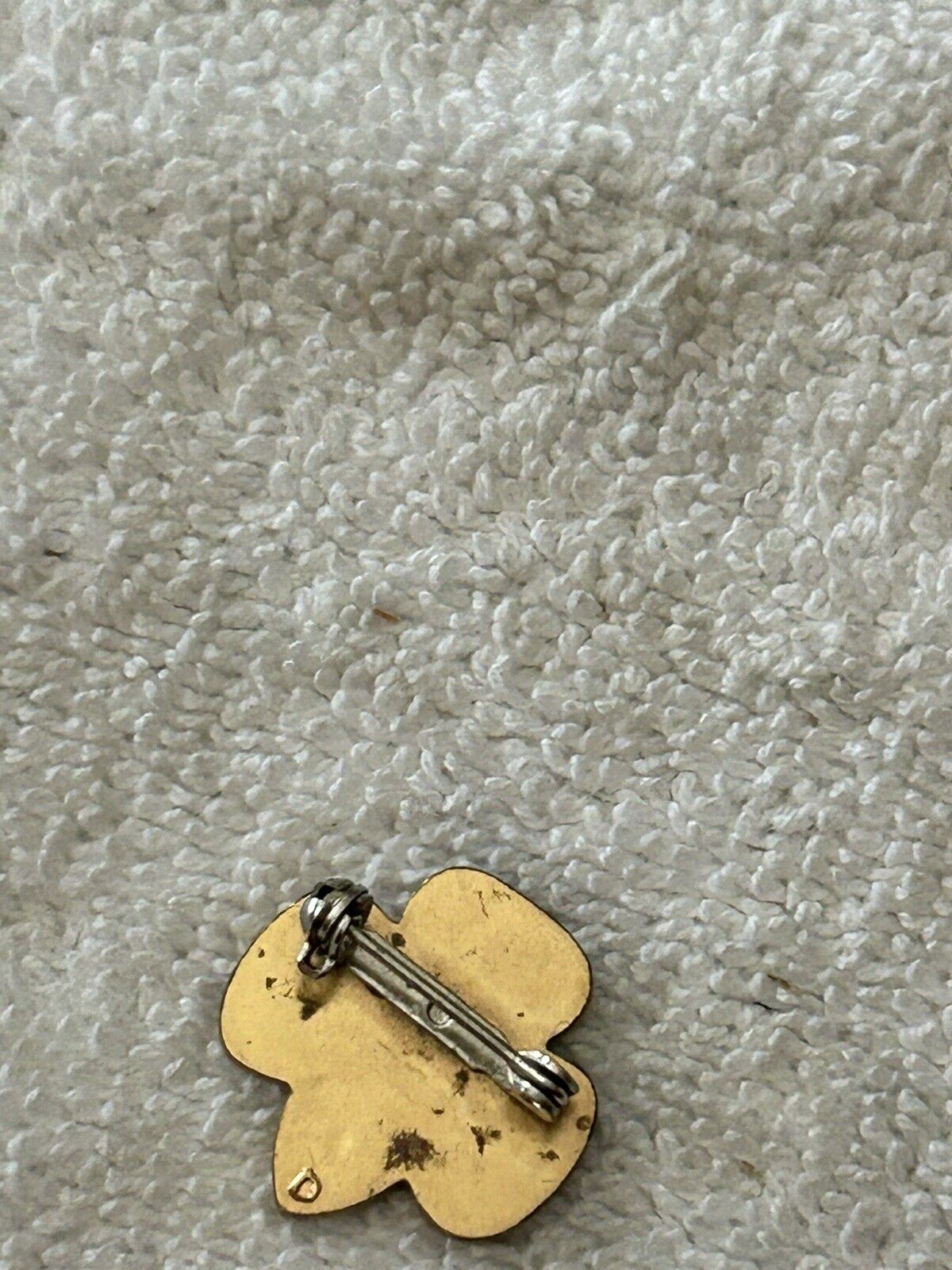 GIRL SCOUTS OF AMERICA:  VINTAGE GS UNIFORM PIN