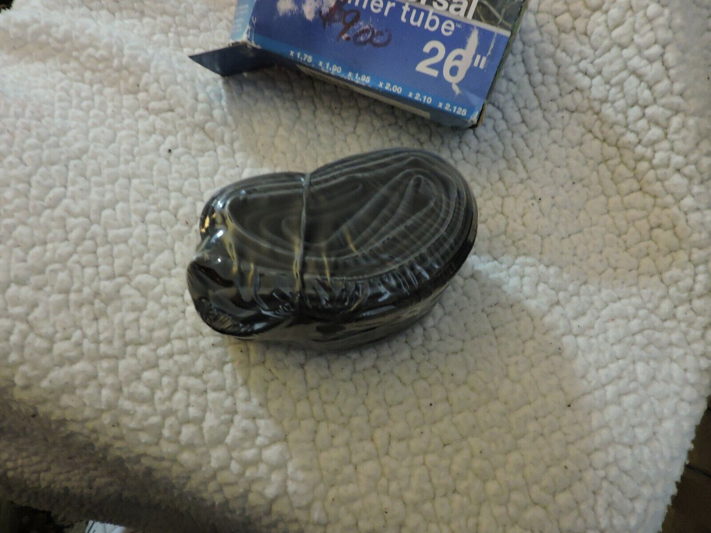 BICYCLE UNIVERSAL INNER TUBE  26