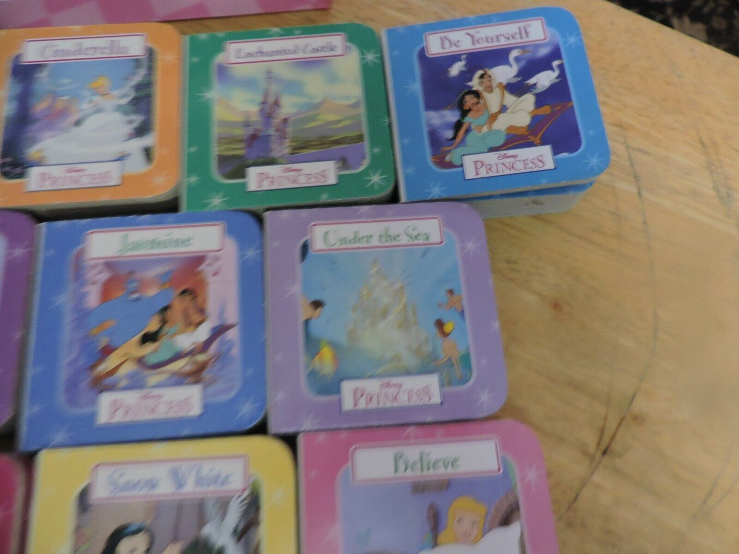 DISNEY PRINCESS 10 BOARD BOOKS IN BOOK BLOCK (USED)