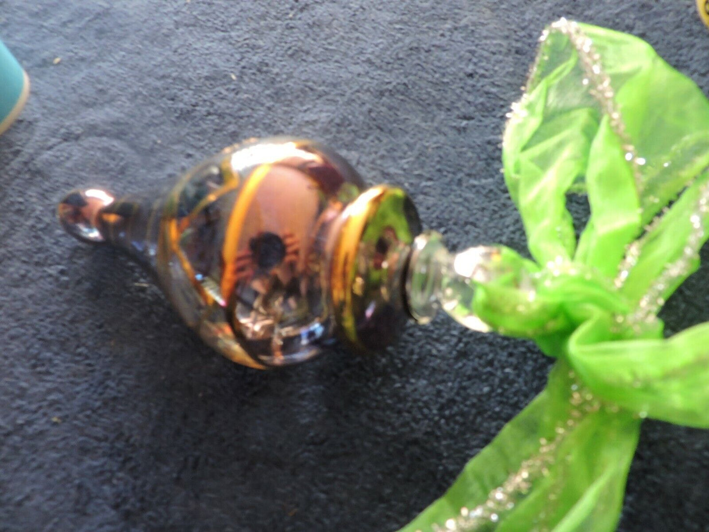 BLOWN GLASS CHRISTMAS ORNAMENT WITH PICTORIAL INLAYS 6.5 LONG 7 INCHES ROUND