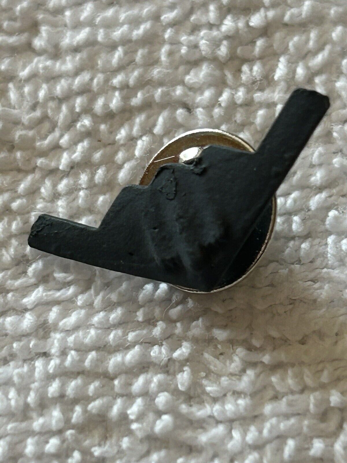 MISC. LAPEL PINS (5) DEVIL, SKOAL, KANGAROO, PLANE, ART