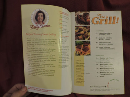 Betty Crocker On the Grill! Cookbook Chex Mix Recipes - Paperback
