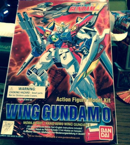 Bandai 1995 Wing Gundam 0, Mobile Suit XXXG-00W0 Action Figure 1/100 Model Kit