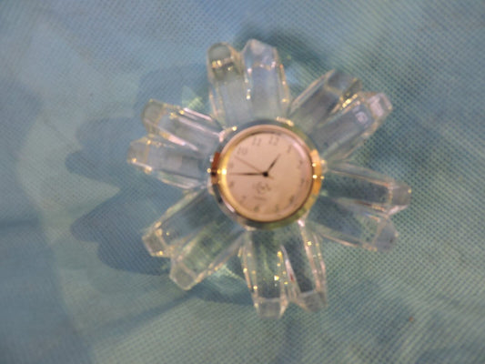 Lenox Quartz Crystal Starburst shape Clock Paperweight