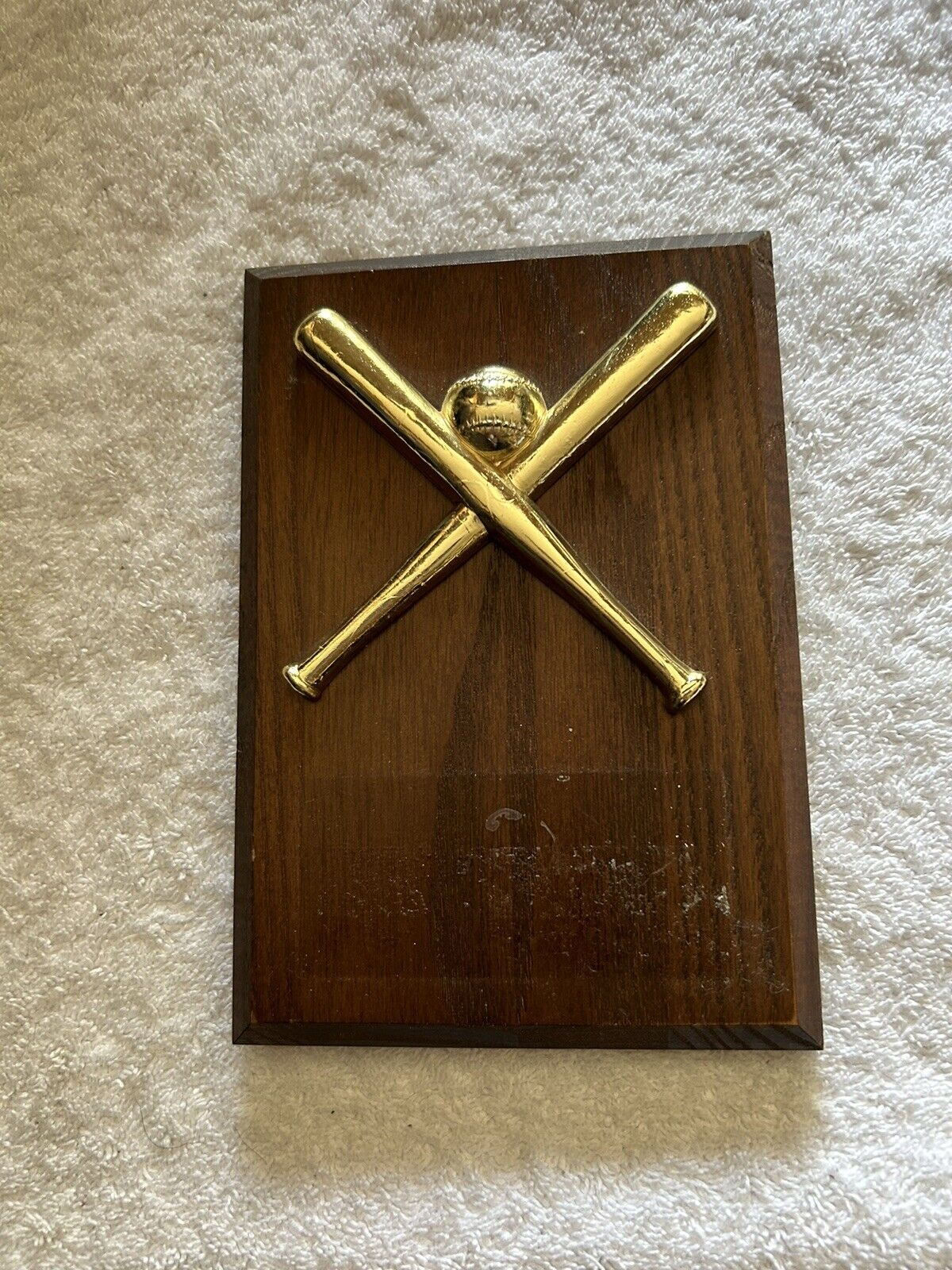 PLAQUE:  BATS--WOOD BASE-- 6.5X 4.5 X.5 INCHES