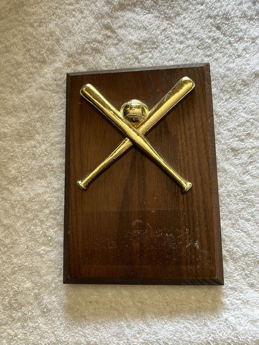 PLAQUE:  BATS--WOOD BASE-- 6.5X 4.5 X.5 INCHES