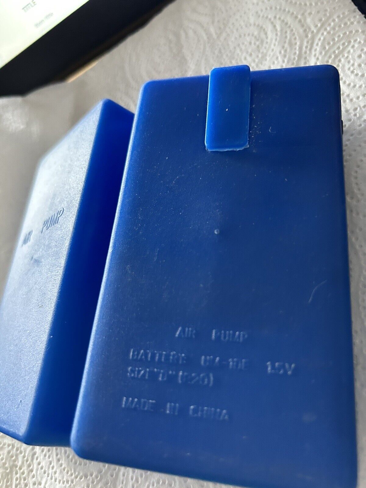 POCKET AIR PUMP  USES "D" BATTERIES (FOR PARTS ONLY)
