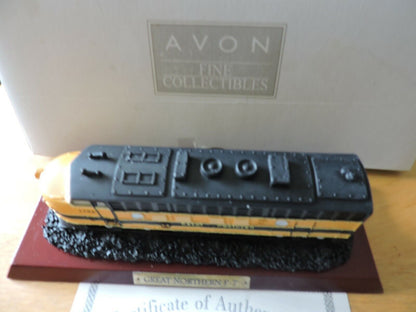 AVON FINE COLLECTIBLE--GREAT NORTHERN F-7 LOCOMOTIVE